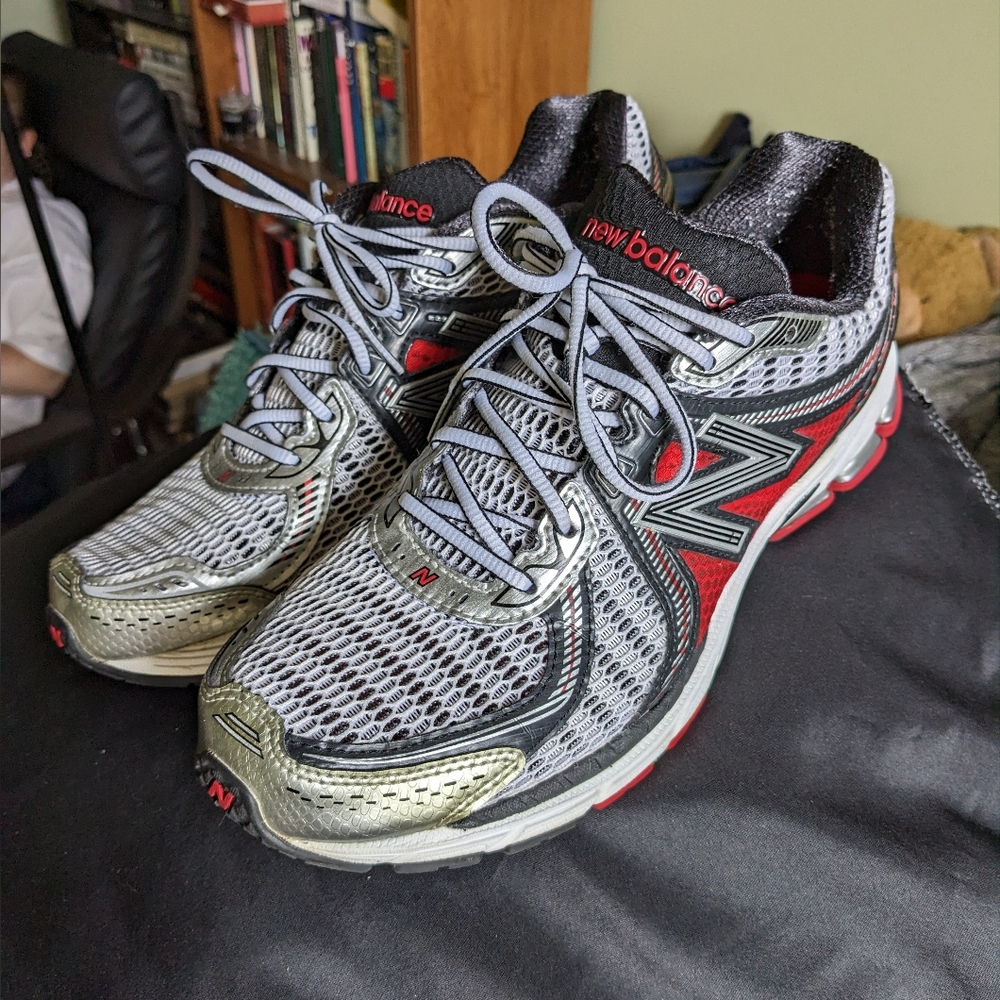 New Balance 860v2 Size 11.5B